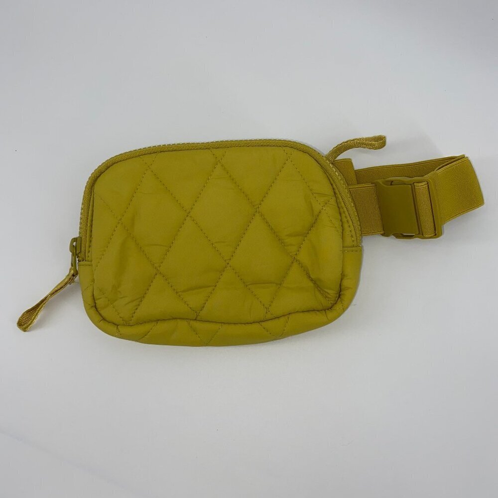 Vera Bradley Green/Yellow Quilted Belt Bag